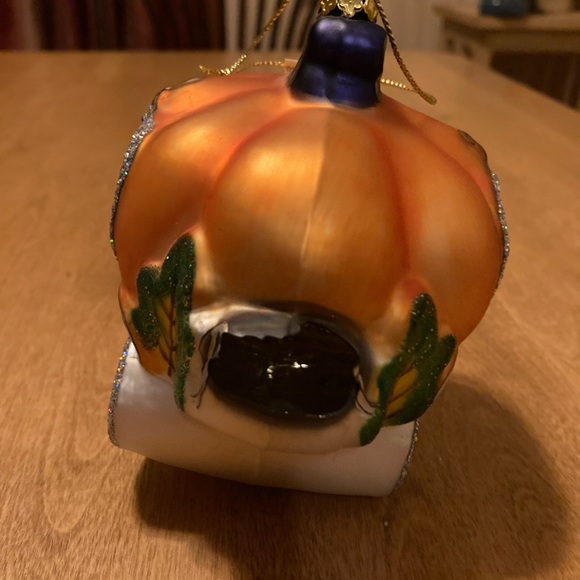 Christmas Loft Cinderella and her pumpkin carriage ornaments - Picture 5 of 15